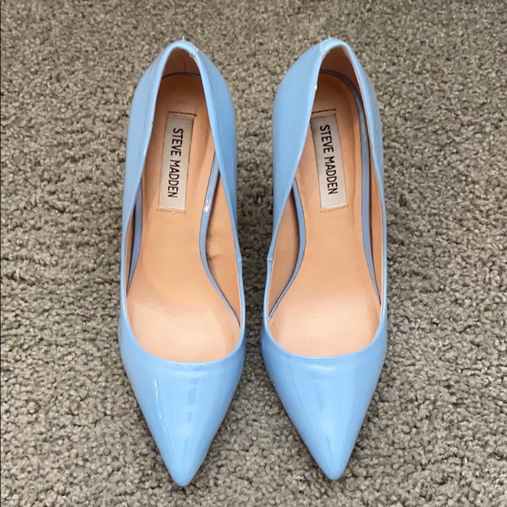 *MOVING* Steve Madden Pumps
